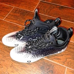 Under armour spotlight lux 2.0 football cleats size 9